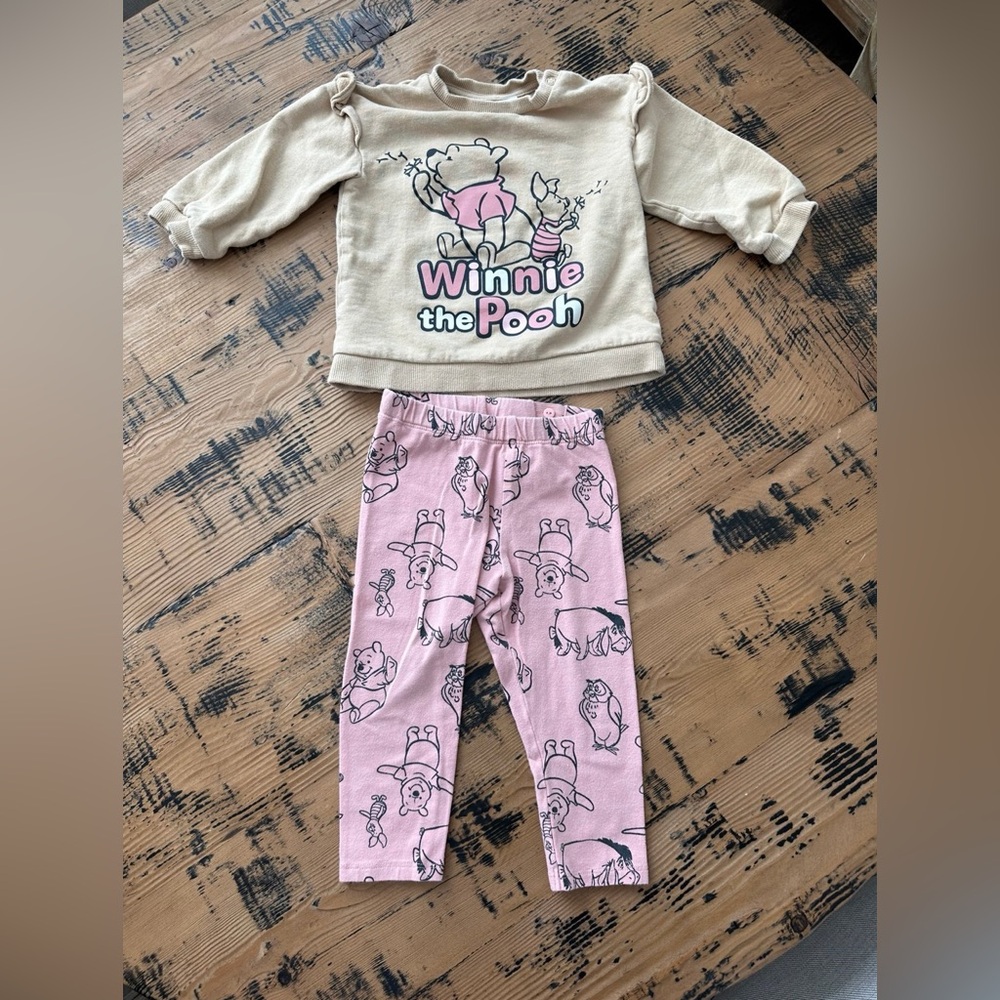 H&M -Disney Winnie-the-Pooh sweatshirt and leggings
